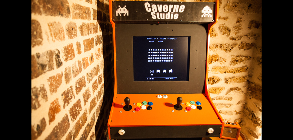 CAVERNE STUDIO - ARCADE