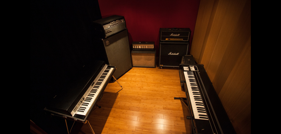 CAVERNE STUDIO - BACKLINE