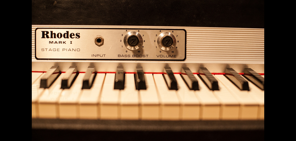 CAVERNE STUDIO - FENDER RHODES 73, MARK I STAGE PIANO